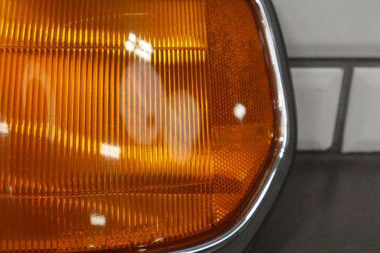 1991 - 1998 Toyota LandCruiser Left Driver Fender Mounted Turn Signal Light