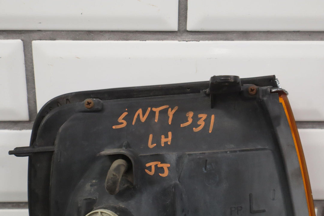 1991 - 1998 Toyota LandCruiser Left Driver Fender Mounted Turn Signal Light