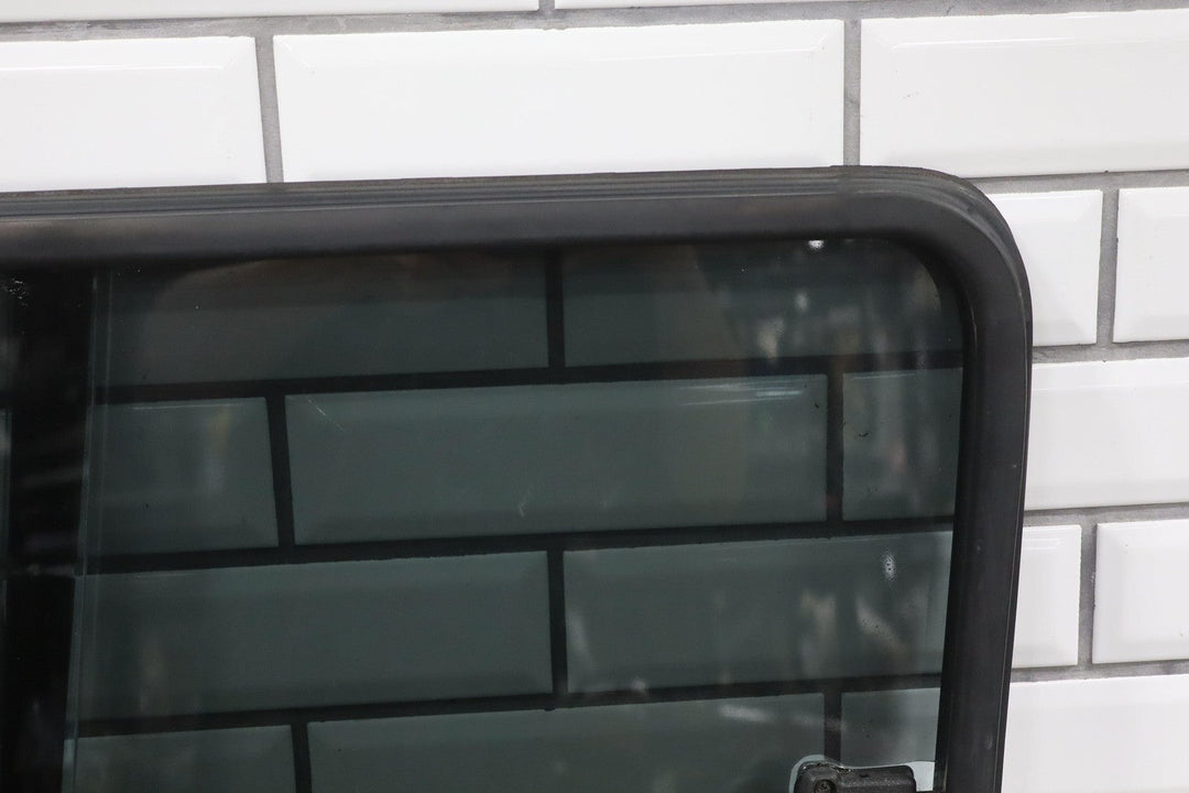 1991 - 92 Toyota LandCruiser Rear Left Sliding Quarter Glass Window W/Latch&Seal