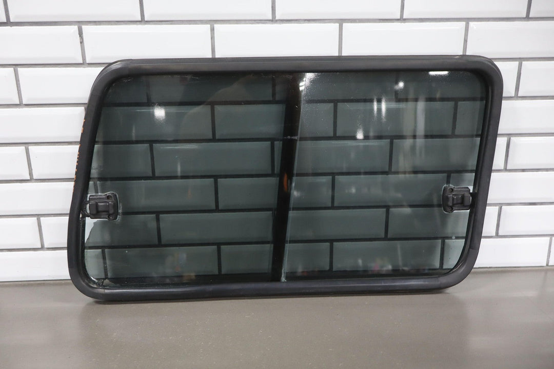 1991 - 92 Toyota LandCruiser Rear Left Sliding Quarter Glass Window W/Latch&Seal