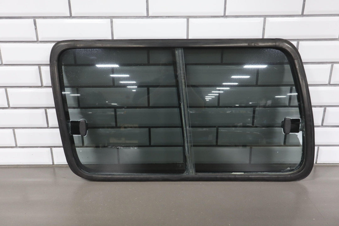 1991 - 92 Toyota LandCruiser Rear Left Sliding Quarter Glass Window W/Latch&Seal