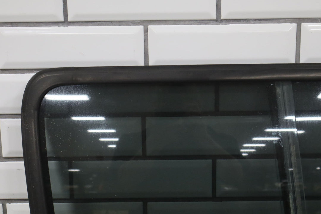 1991 - 92 Toyota LandCruiser Rear Left Sliding Quarter Glass Window W/Latch&Seal