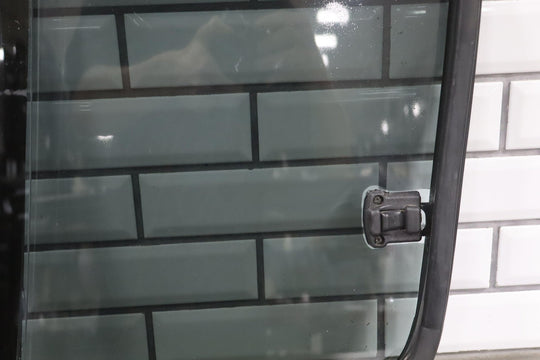 1991 - 92 Toyota LandCruiser Rear Left Sliding Quarter Glass Window W/Latch&Seal