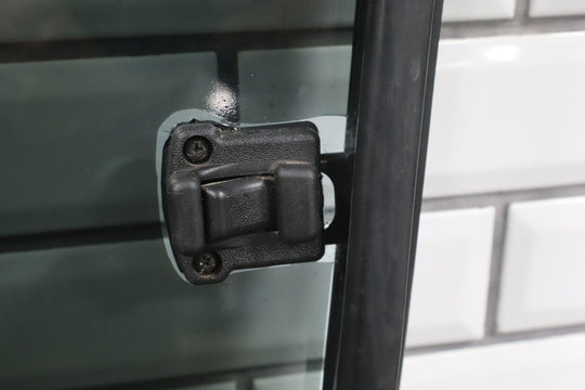 1991 - 92 Toyota LandCruiser Rear Left Sliding Quarter Glass Window W/Latch&Seal