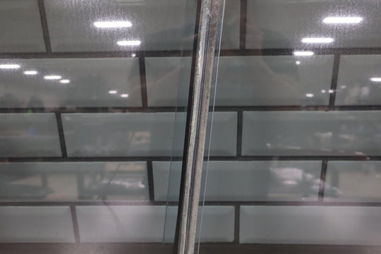 1991 - 92 Toyota LandCruiser Rear Right Sliding Quarter Glass Window W/Latch&Seal