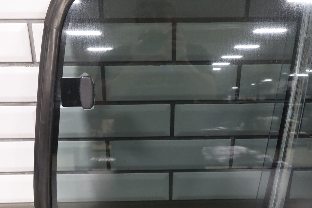 1991 - 92 Toyota LandCruiser Rear Right Sliding Quarter Glass Window W/Latch&Seal