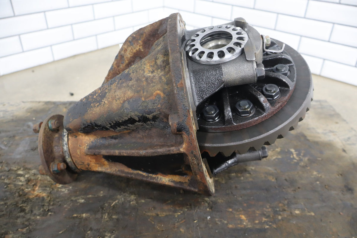 1991-97 Toyota Land Cruiser Rear Open Differential 3rd Member OEM