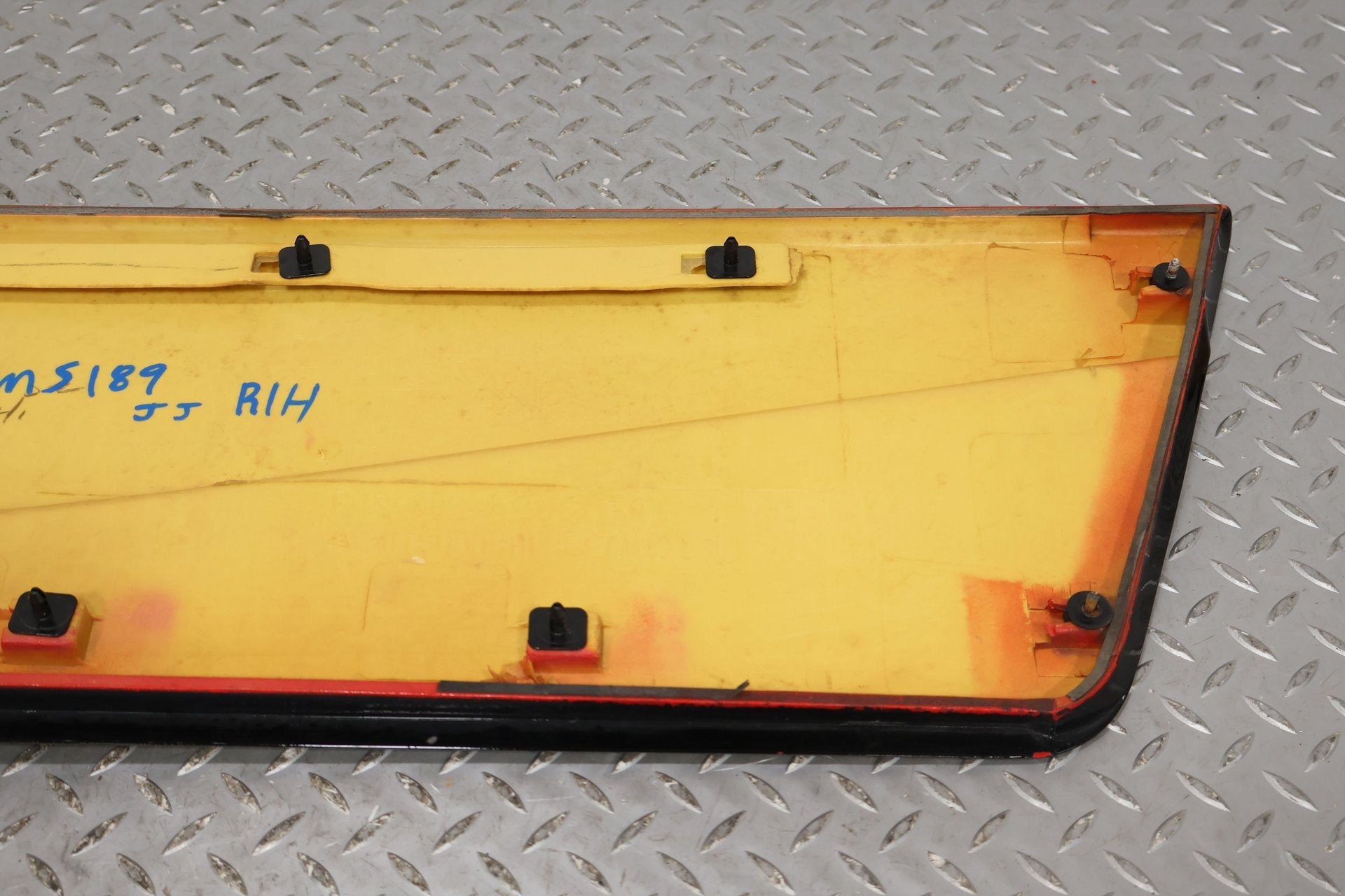 1991 Mitsubishi 3000GT- Right Fender Molding