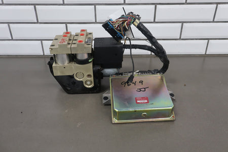1992-1994 Chevrolet Corvette C4- ABS Brake Unit W Module