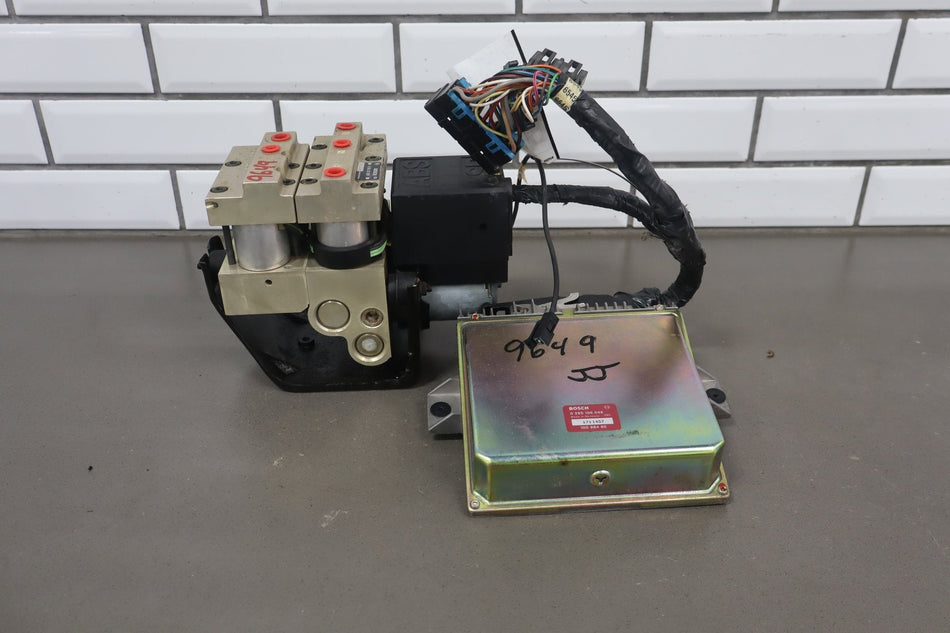 1992-1994 Chevrolet Corvette C4- ABS Brake Unit W Module