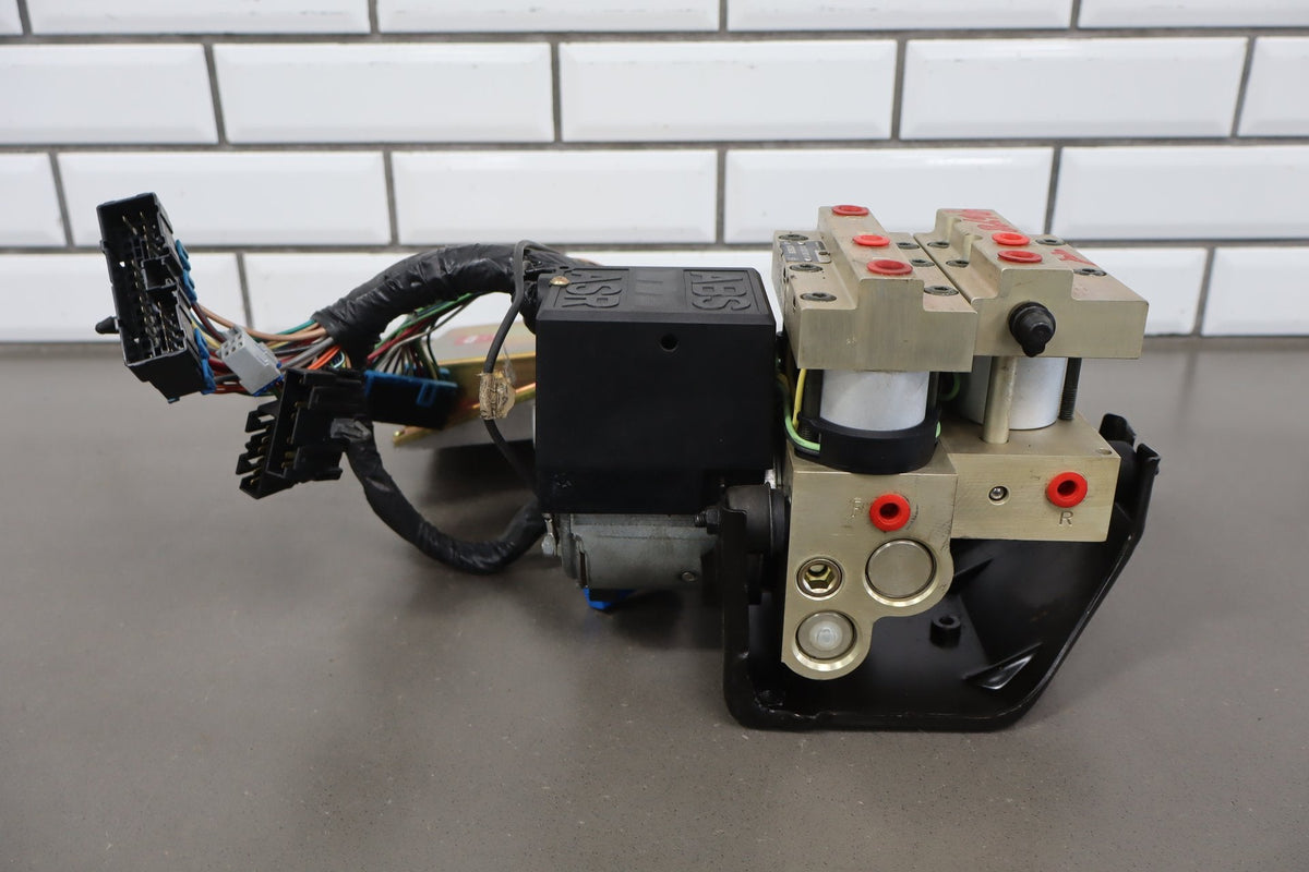 1992-1994 Chevrolet Corvette C4- ABS Brake Unit W Module