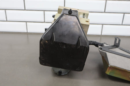 1992-1994 Chevrolet Corvette C4- ABS Brake Unit W Module