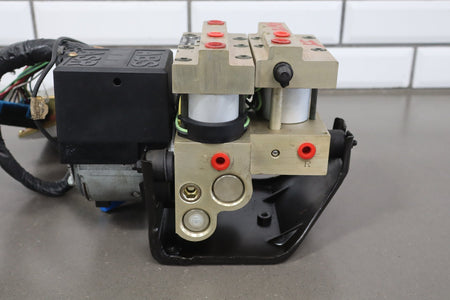 1992-1994 Chevrolet Corvette C4- ABS Brake Unit W Module