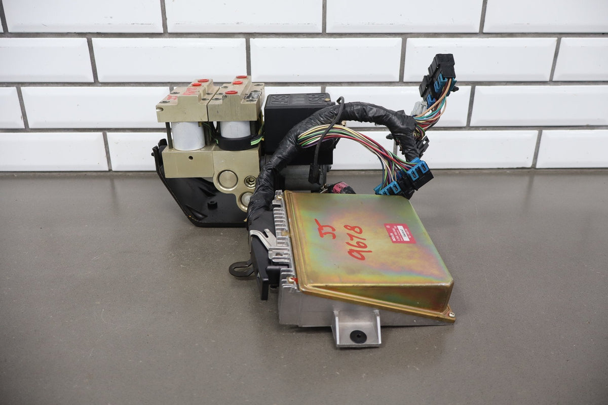 1992-1994 Chevrolet Corvette C4- ABS Brake Unit W Module