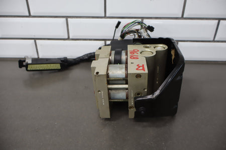 1992-1994 Chevrolet Corvette C4- ABS Brake Unit W Module