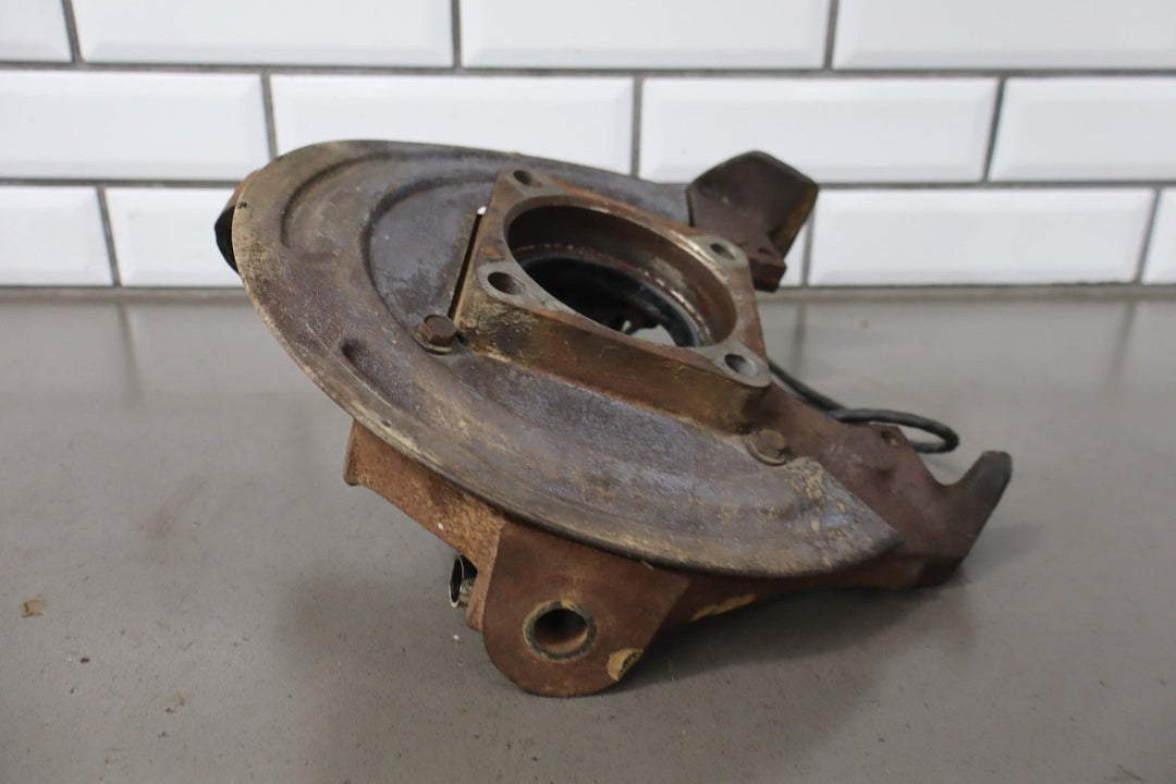 1992 - 1994 Chevrolet Suburban Left Front Spindle 15981178