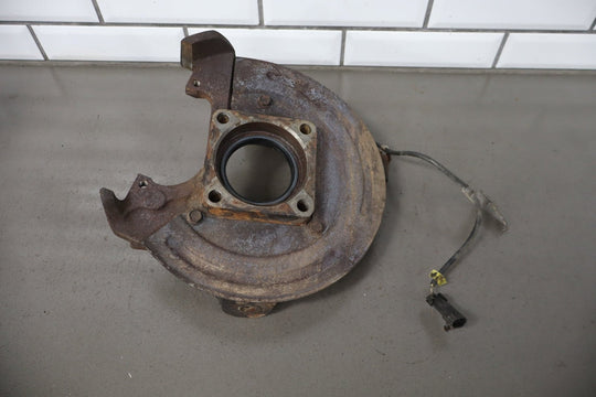 1992 - 1994 Chevrolet Suburban Right Front Spindle 15981178