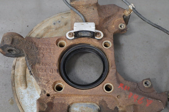 1992 - 1994 Chevrolet Suburban Right Front Spindle 15981178