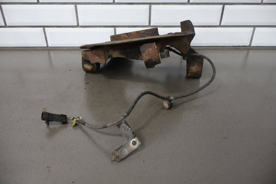 1992 - 1994 Chevrolet Suburban Right Front Spindle 15981178