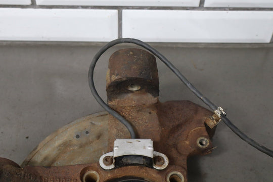 1992 - 1994 Chevrolet Suburban Right Front Spindle 15981178