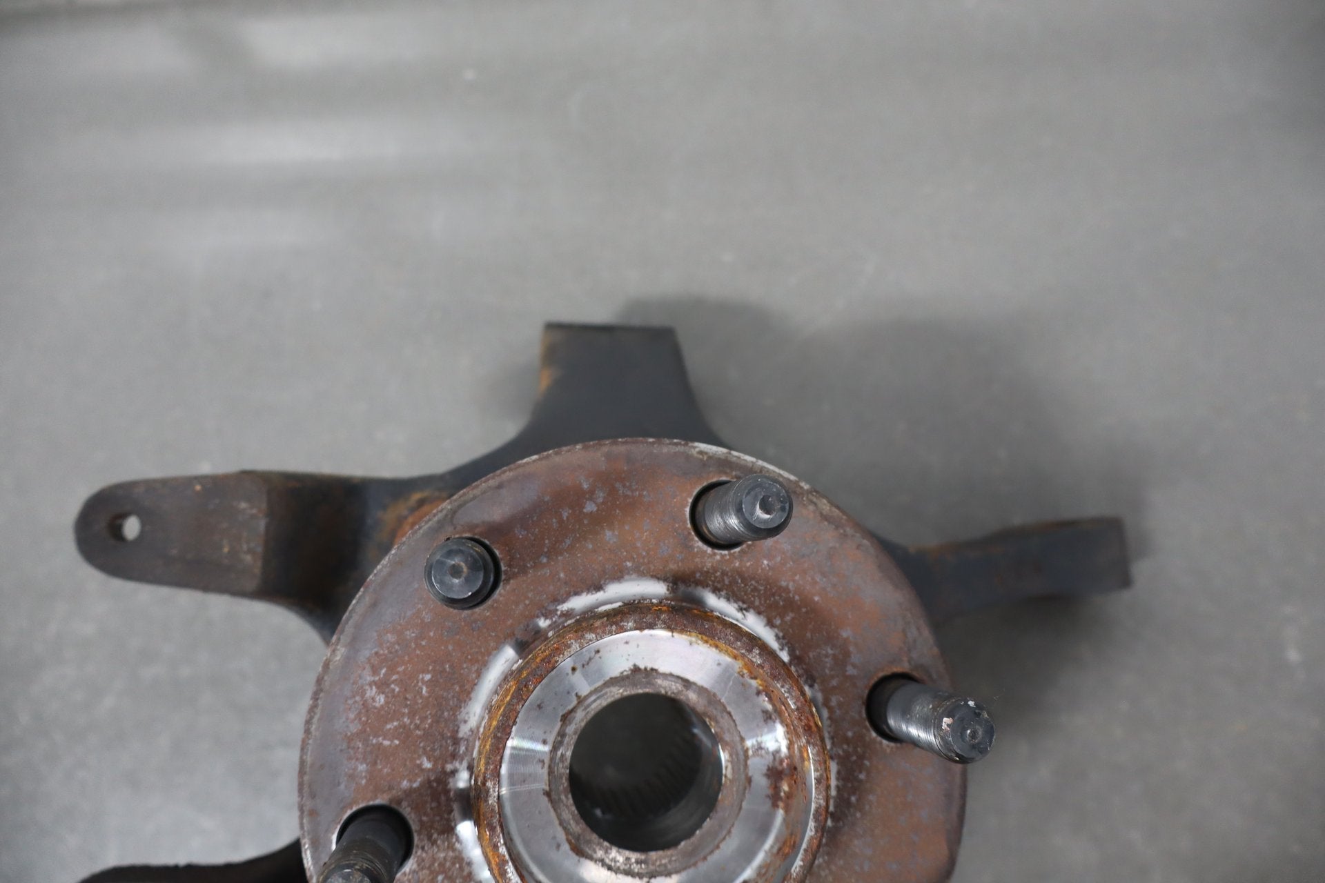 1992-1995 Dodge Viper R/T-10 Left Rear Suspension Spindle 4643119