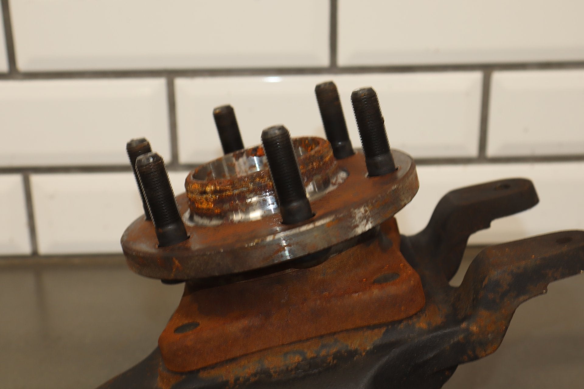 1992-1995 Dodge Viper R/T-10 Left Rear Suspension Spindle 4643119