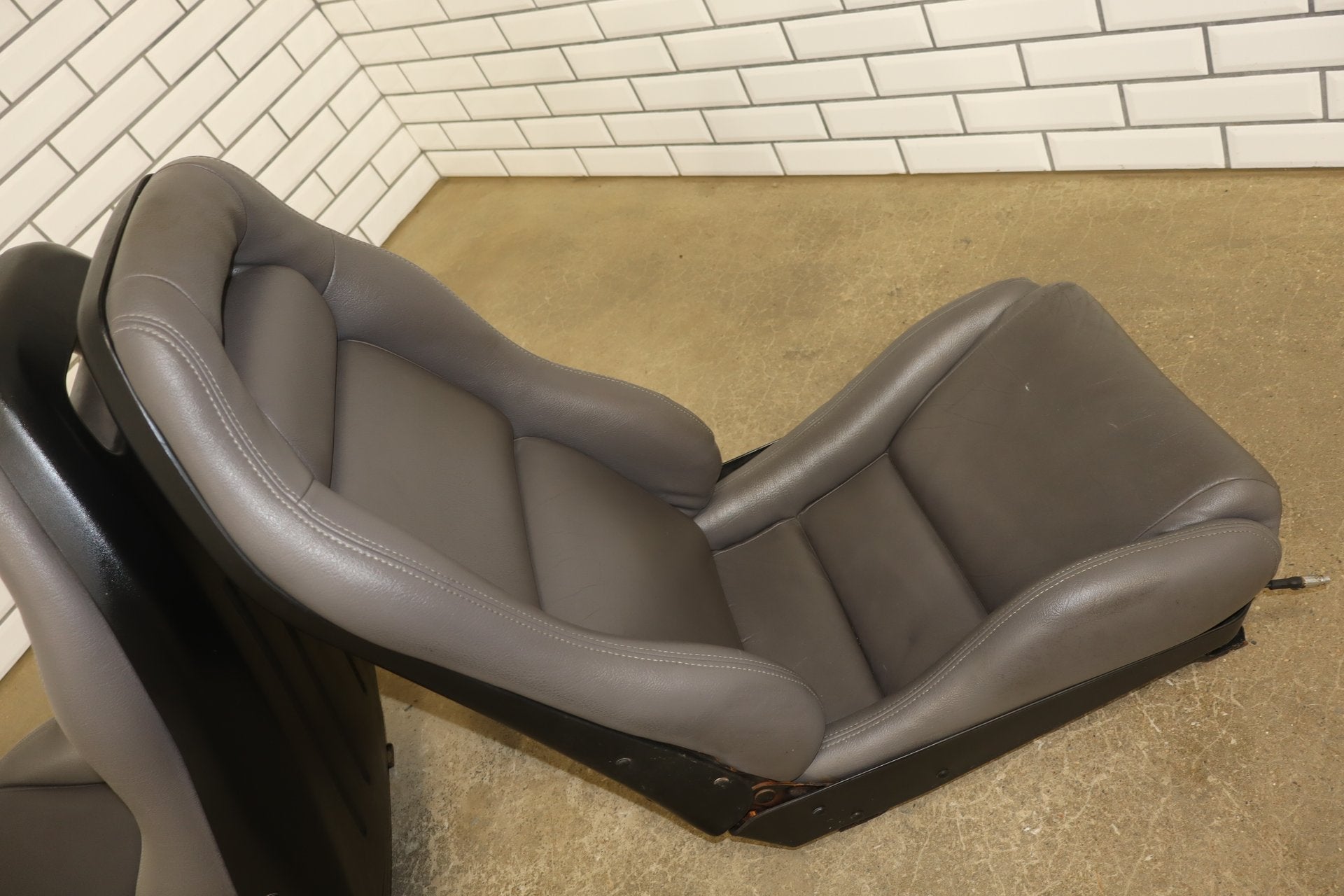 1992-1995 Dodge Viper RT/10 Gray Leather Seats Pair OEM Low Mile 15k