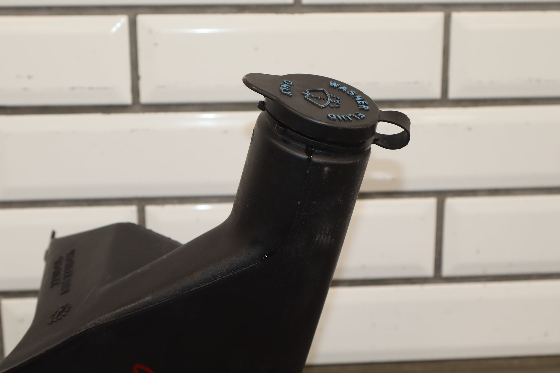 1992-1996 Chevrolet Corvette C4 Washer Bottle