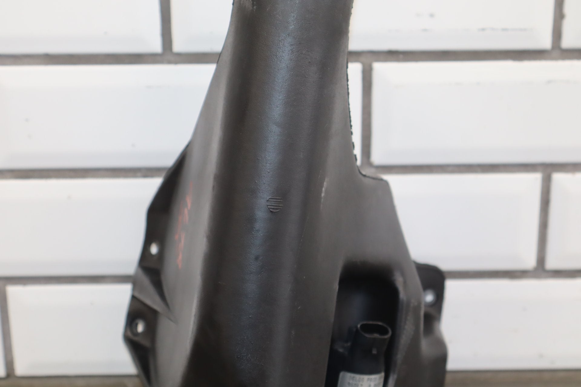 1992-1996 Chevrolet Corvette C4 Washer Bottle