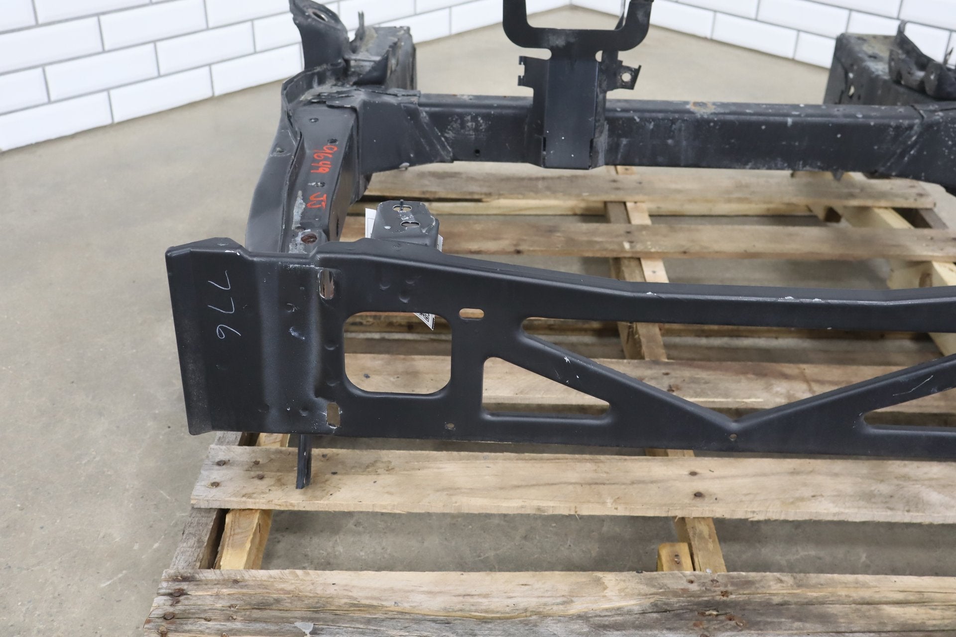 1992-1996 Chevrolet Corvette Radiator Support