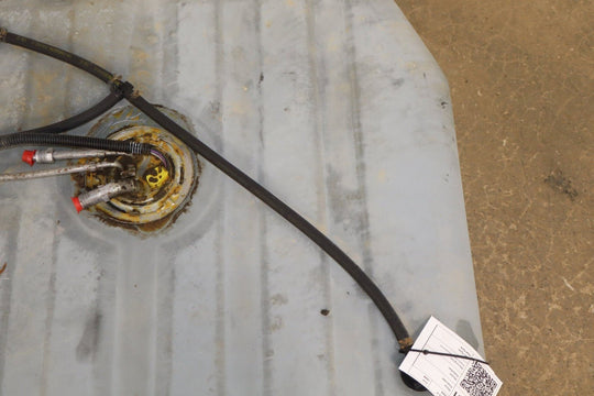 1992 - 1997 Chevrolet Suburban Fuel Tank with Pump 15662735 OEM