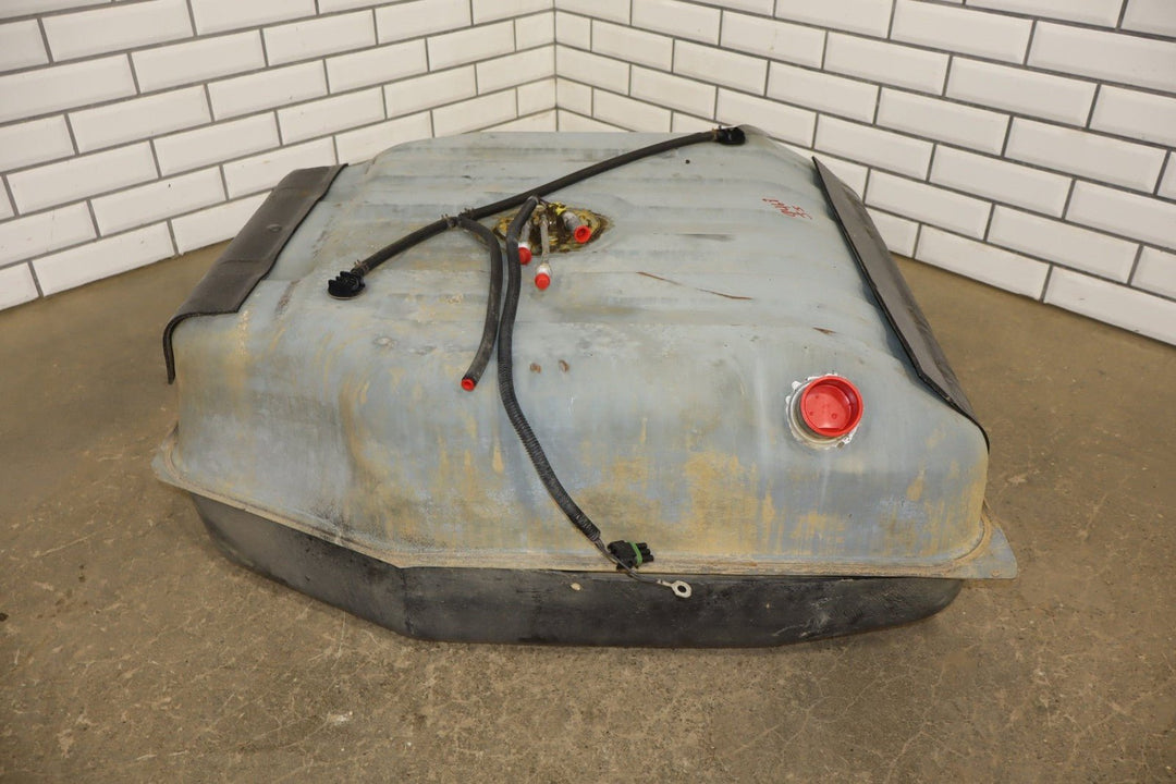 1992 - 1997 Chevrolet Suburban Fuel Tank with Pump 15662735 OEM