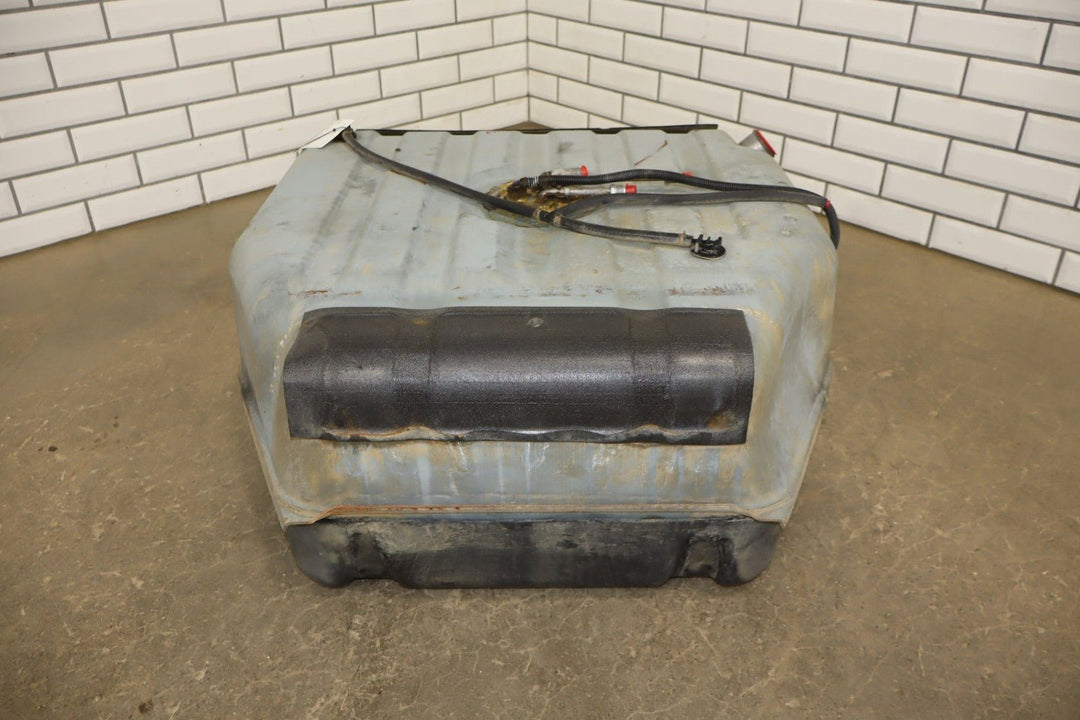 1992 - 1997 Chevrolet Suburban Fuel Tank with Pump 15662735 OEM