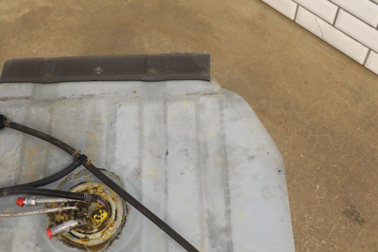 1992 - 1997 Chevrolet Suburban Fuel Tank with Pump 15662735 OEM