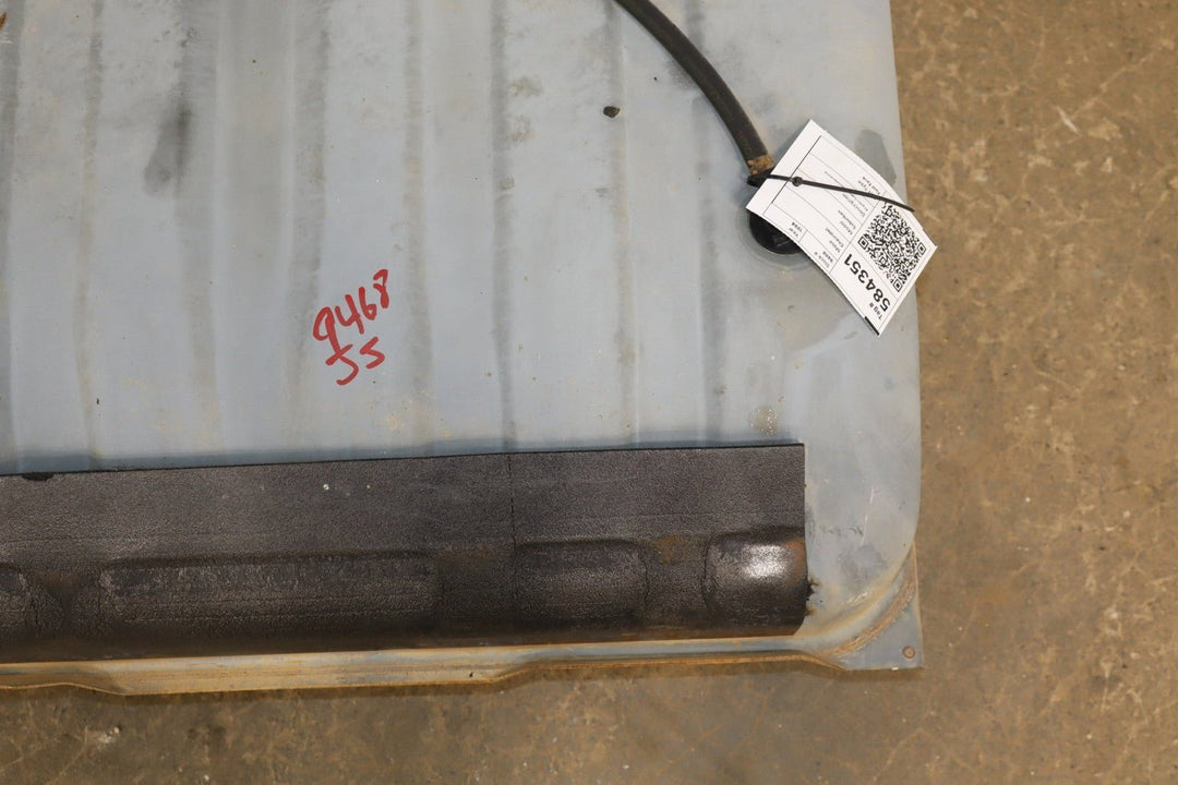 1992 - 1997 Chevrolet Suburban Fuel Tank with Pump 15662735 OEM