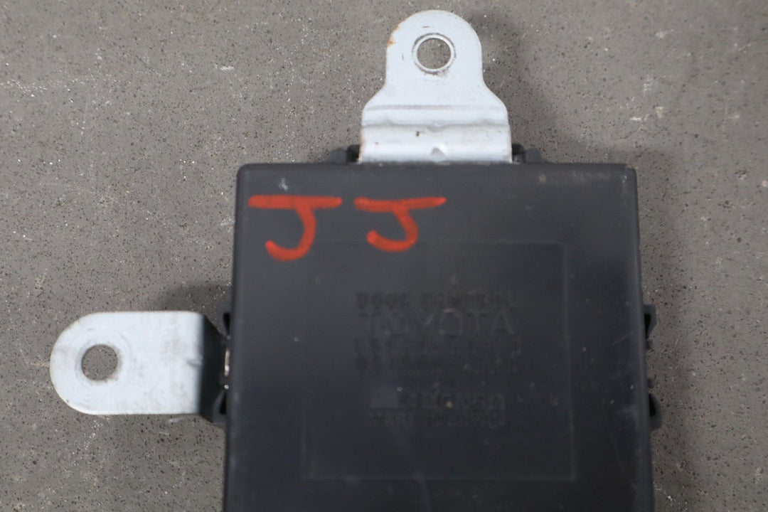 1992 - 1997 Toyota Land Cruiser Fj80 FZJ80 Door Control Relay 8598060110