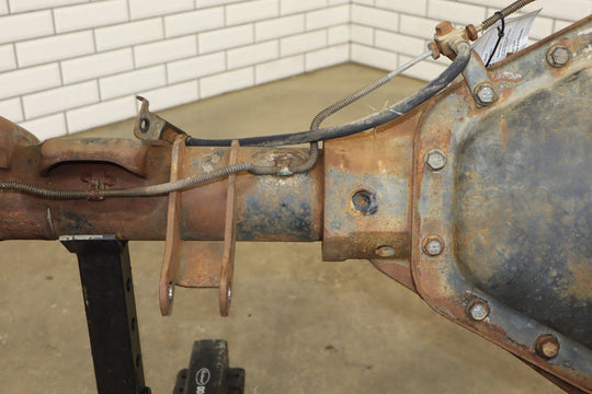 1992 - 1999 Chevrolet Suburban 2500 4.10 (GT4) Ratio Rear Axle Assembly OEM