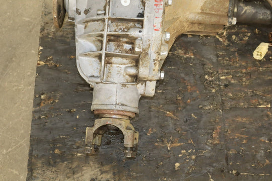 1992 - 1999 Chevrolet Suburban 2500 4WD Front Differential Assembly 4.10 GT4