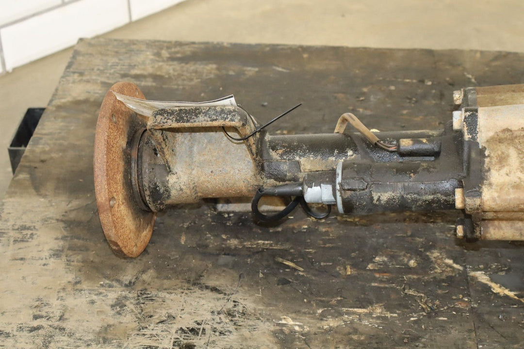 1992 - 1999 Chevrolet Suburban 2500 4WD Front Differential Assembly 4.10 GT4