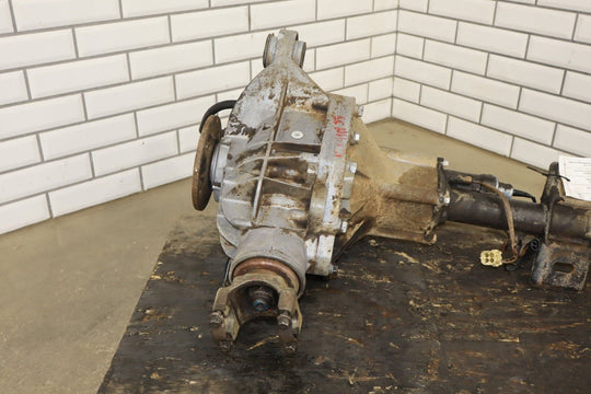 1992 - 1999 Chevrolet Suburban 2500 4WD Front Differential Assembly 4.10 GT4