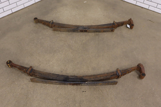 1992 - 1999 Chevrolet Suburban 2500 Rear Leaf Spring 15644918 OEM Pair (2)