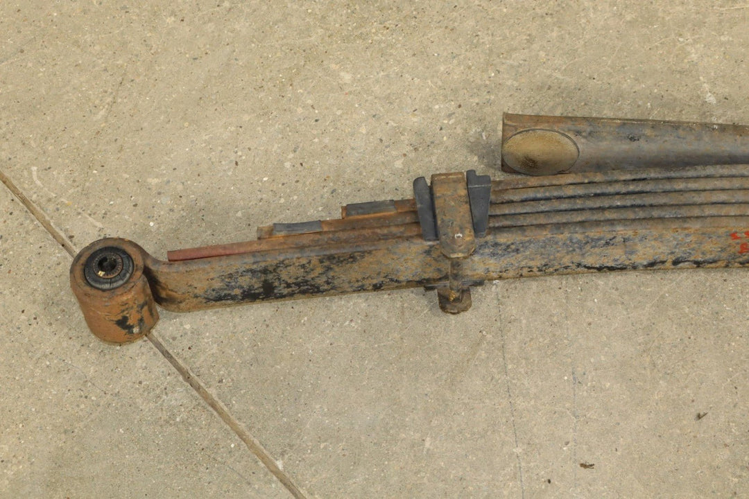 1992 - 1999 Chevrolet Suburban 2500 Rear Leaf Spring 15644918 OEM Pair (2)