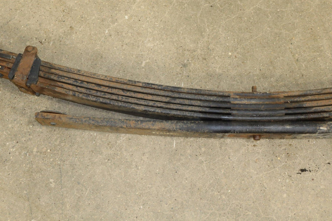 1992 - 1999 Chevrolet Suburban 2500 Rear Leaf Spring 15644918 OEM Pair (2)