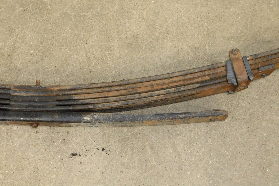 1992 - 1999 Chevrolet Suburban 2500 Rear Leaf Spring 15644918 OEM Pair (2)