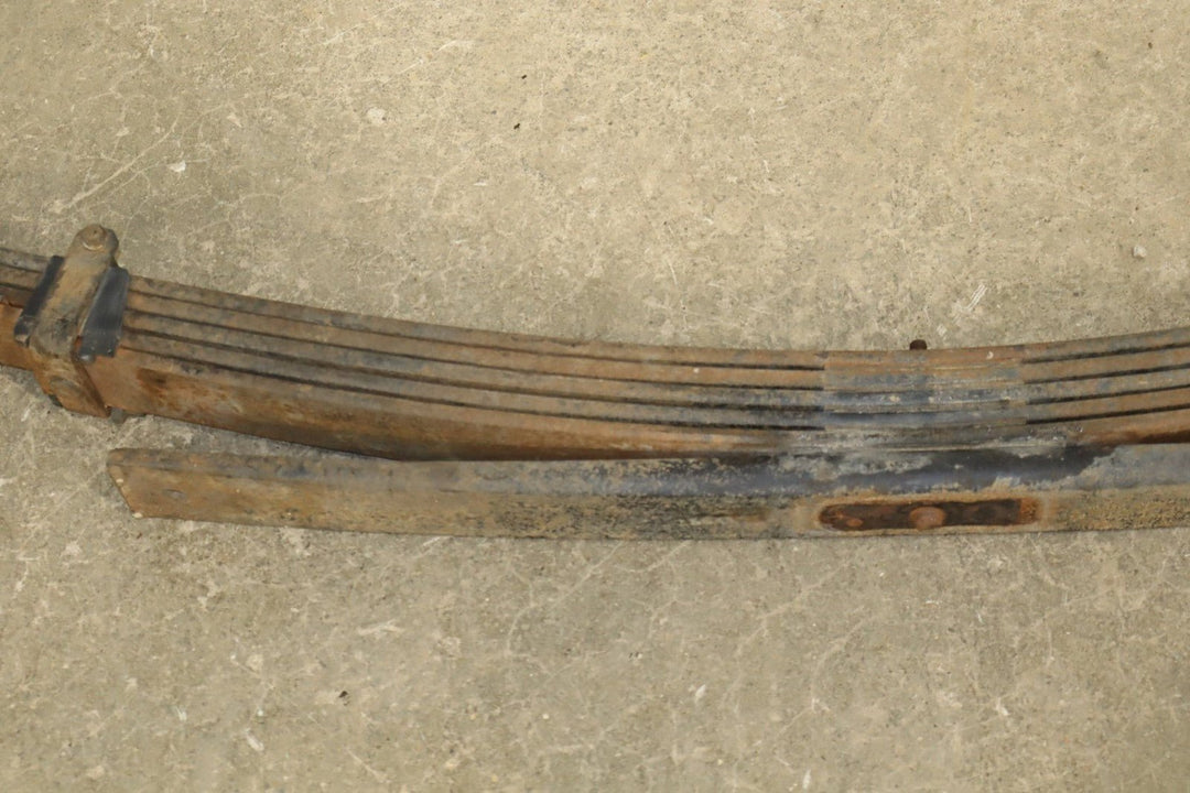 1992 - 1999 Chevrolet Suburban 2500 Rear Leaf Spring 15644918 OEM Pair (2)
