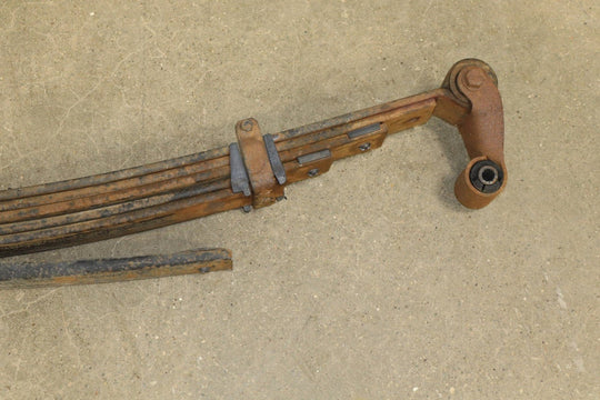 1992 - 1999 Chevrolet Suburban 2500 Rear Leaf Spring 15644918 OEM Pair (2)