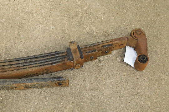 1992 - 1999 Chevrolet Suburban 2500 Rear Leaf Spring 15644918 OEM Pair (2)