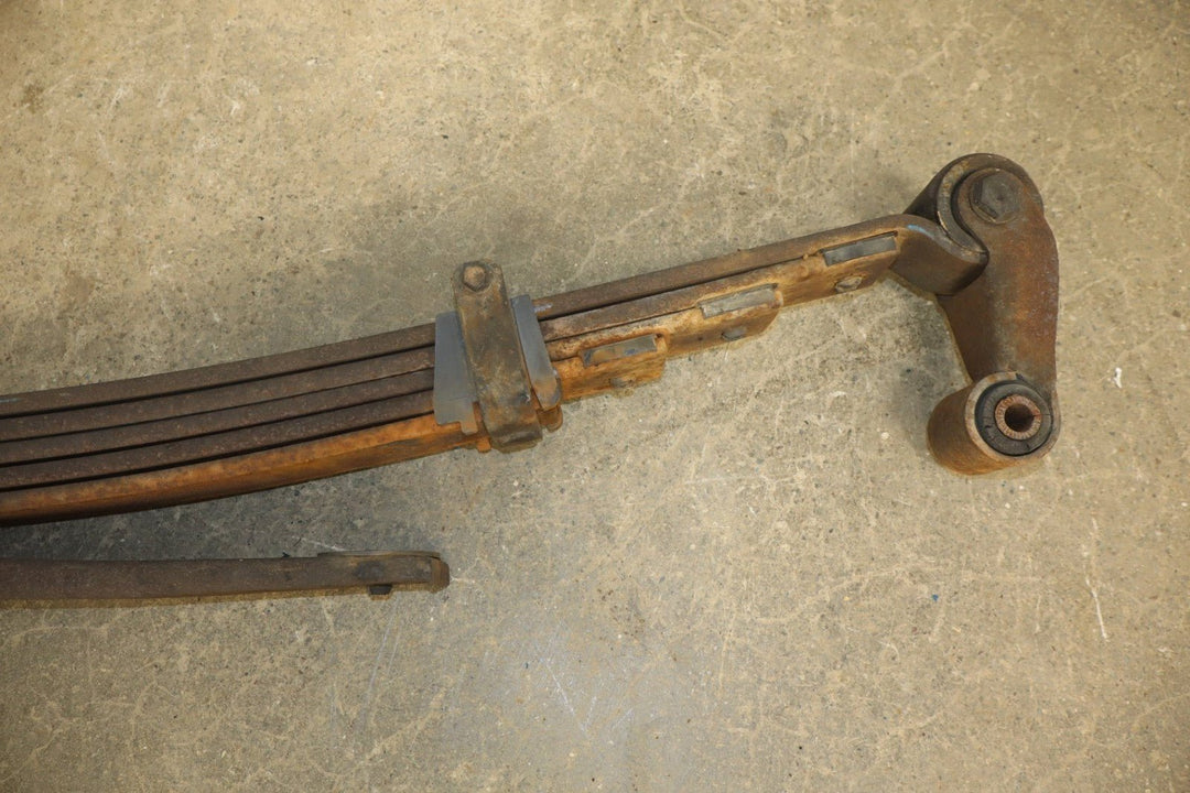1992 - 1999 GMC Suburban 2500 Rear Leaf Springs Pair Left/Right 15030575 OEM