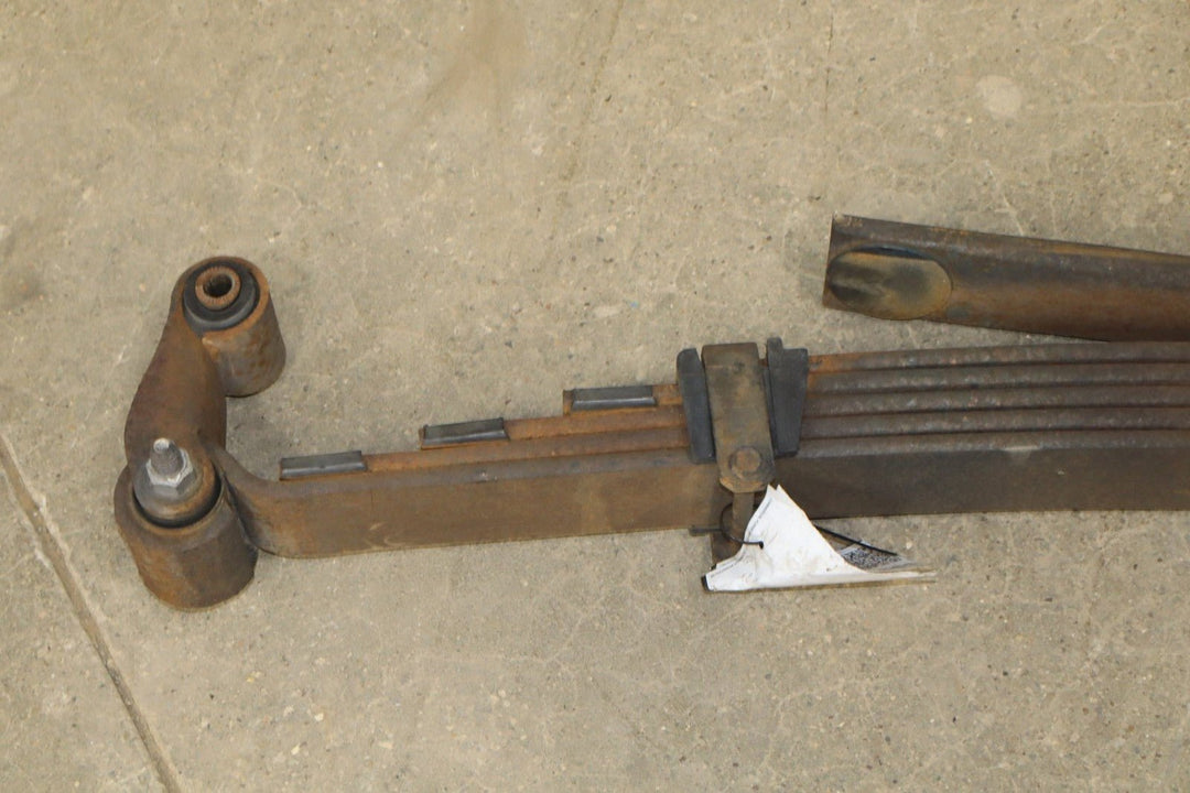 1992 - 1999 GMC Suburban 2500 Rear Leaf Springs Pair Left/Right 15030575 OEM