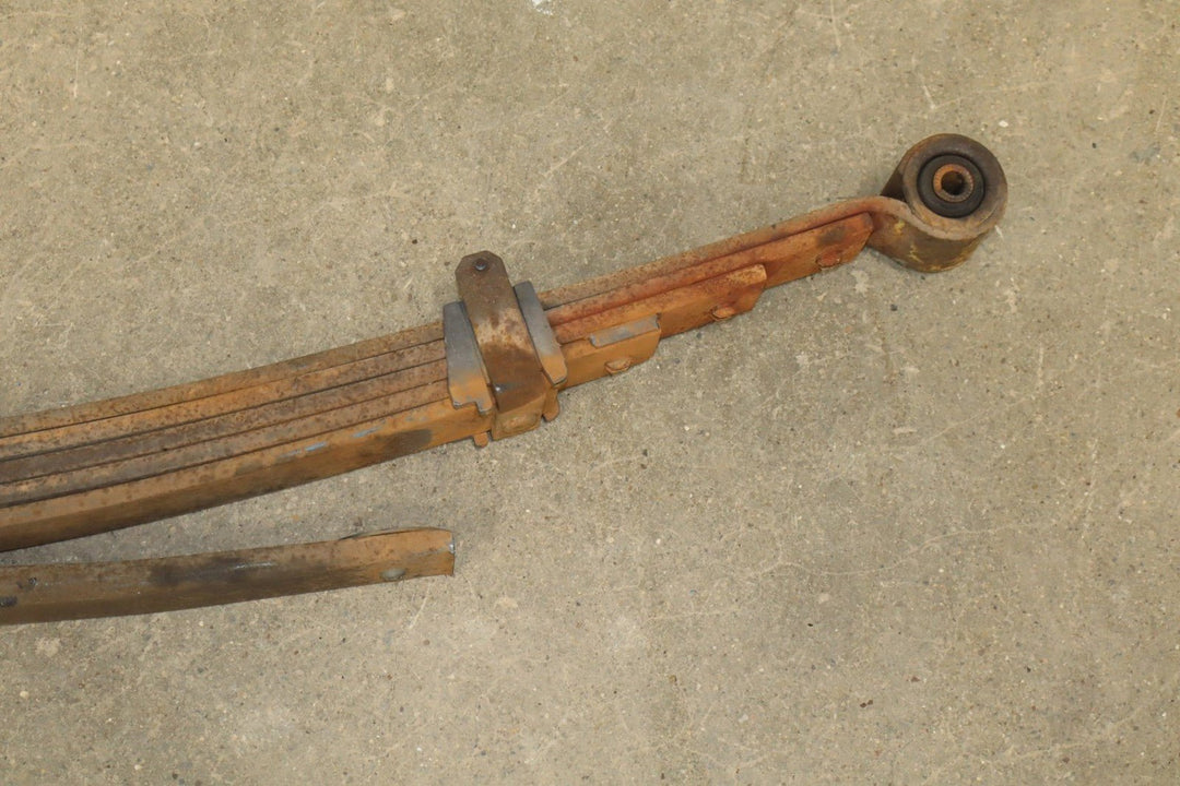 1992 - 1999 GMC Suburban 2500 Rear Leaf Springs Pair Left/Right 15030575 OEM